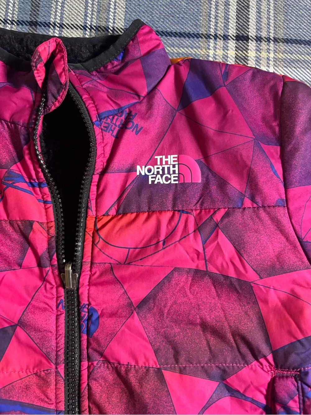 The Northface mossbud reversible jacket Mr. Pink Pink Expedition